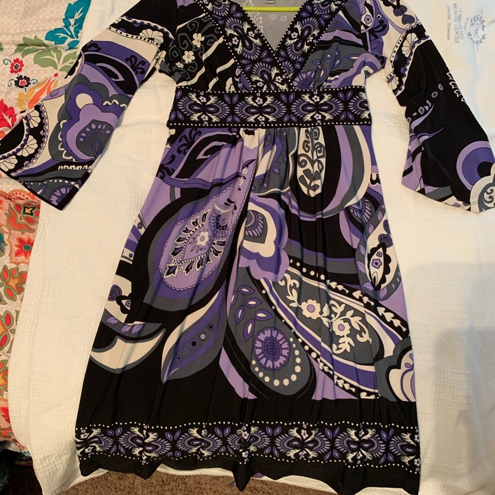 Dress - Picture 3 of 5